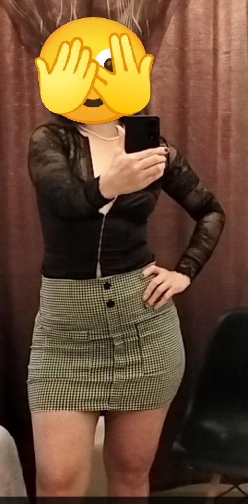 608298922: Chica busca chico en Sevilla