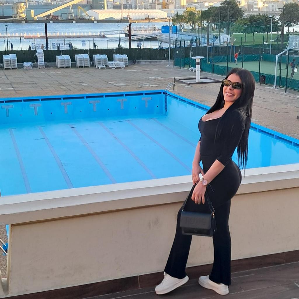 Chica busca chico en La Coruña: 