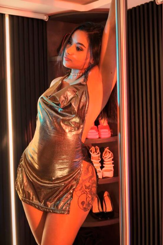 931411766: Chica busca chico en Barcelona