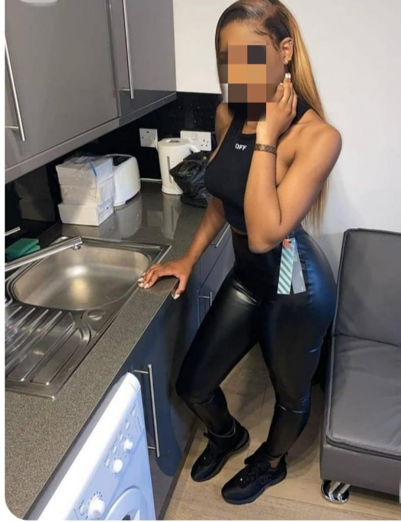 642814485: Chica busca chico en Cantabria