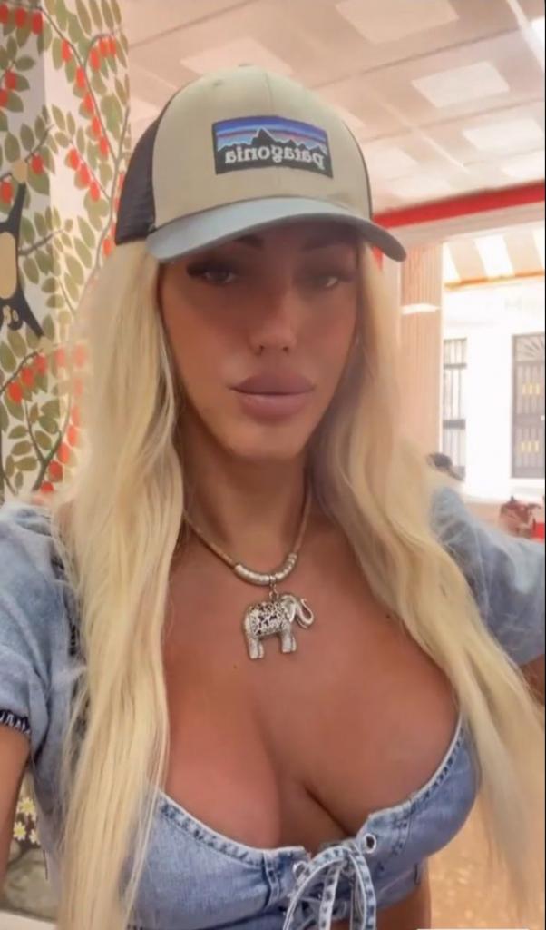 643366970: Transexual en Málaga