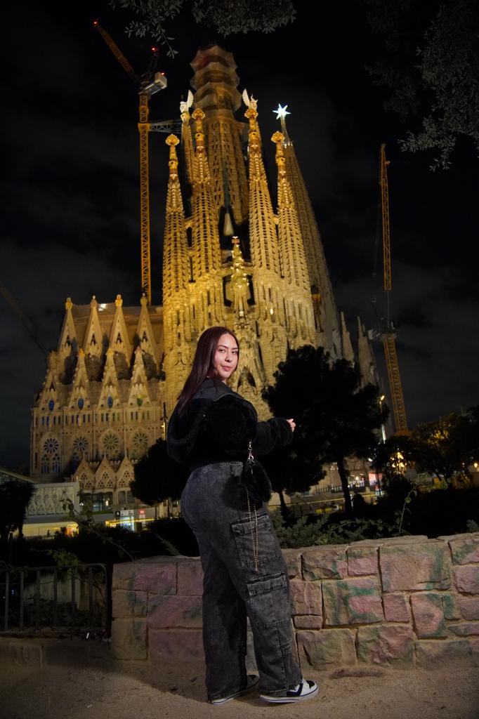 641970604: Chica busca chico en Barcelona