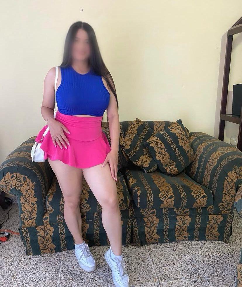 637517633: Chica busca chico en Lugo