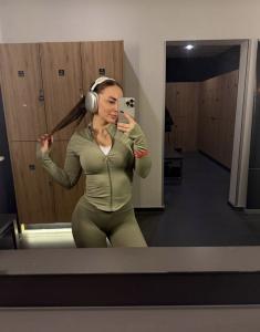 613872114: Chica busca chico en Málaga