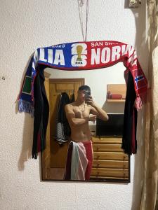 677295437: Chico busca chica en Barcelona