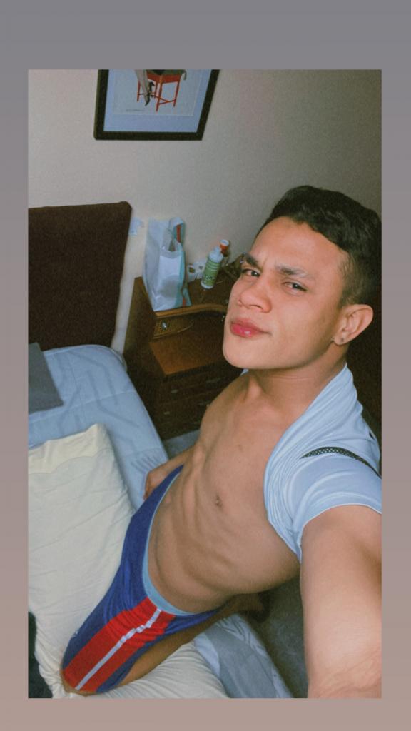 614632966: Chico busca chica en Valencia