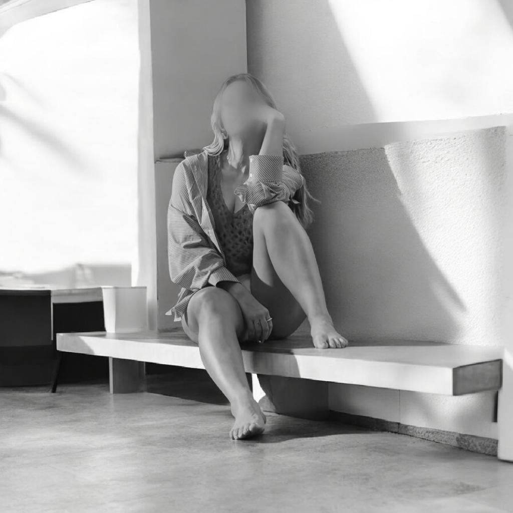 692565260: Chica busca chico en Murcia