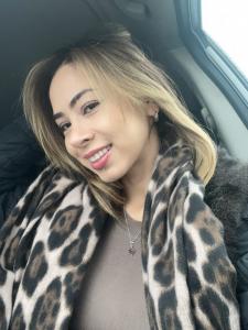 631274294: Chica busca chico en Barcelona