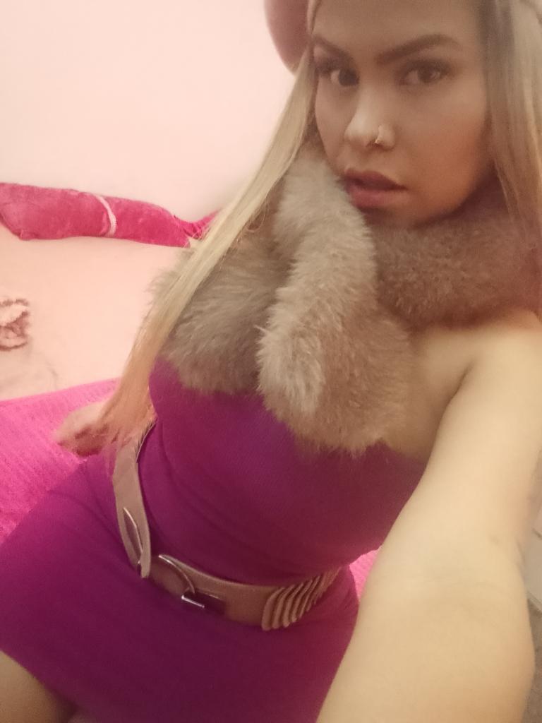 602800731: Chica busca chico en Barcelona