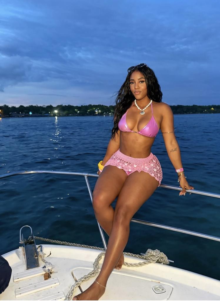 624055961: Chica busca chico en Cádiz