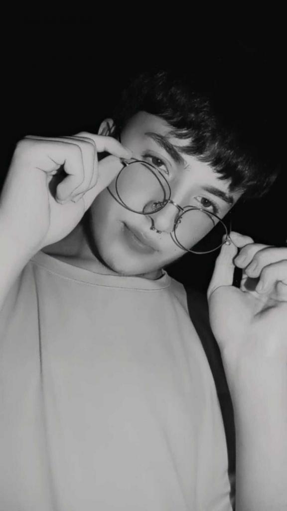 687797157: Chico busca chica en Murcia