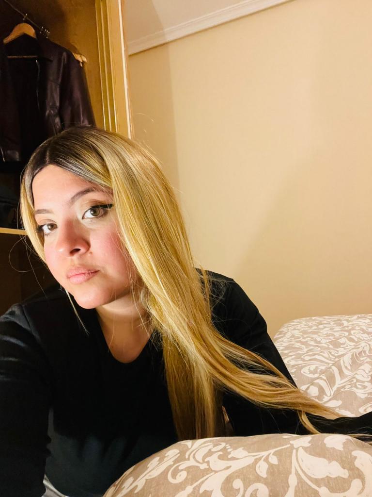 637034624: Chica busca chico en Granada