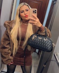 677832202: Chica busca chico en Sevilla