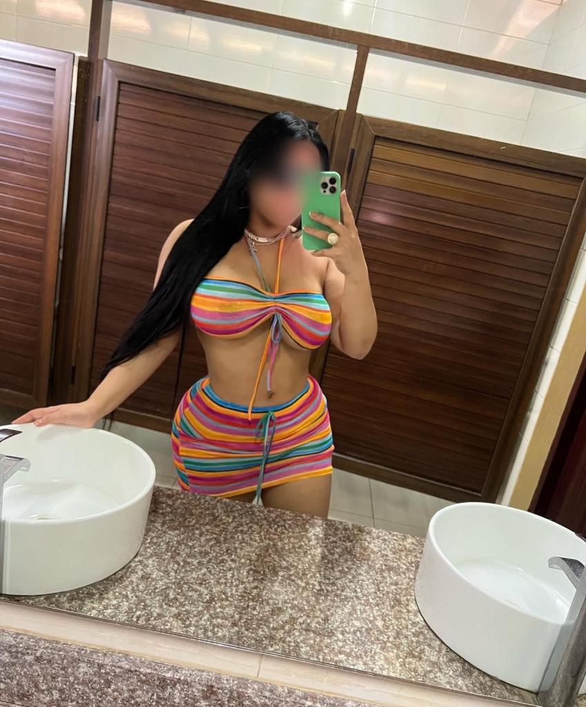 632279671: Chica busca chico en Gerona