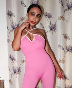 655882183: Chica busca chico en Madrid