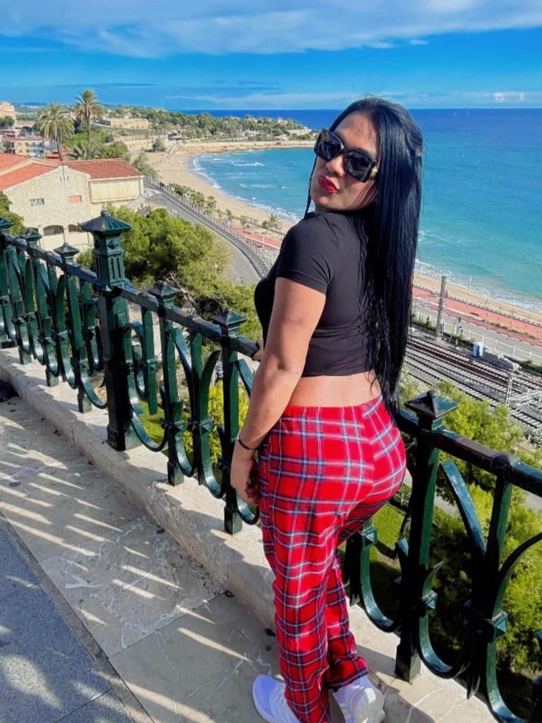 647265209: Transexual en Navarra