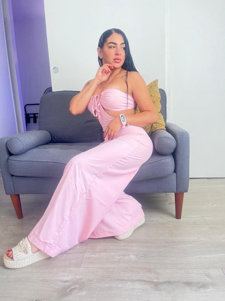 657629786: Chica busca chico en La Coruña