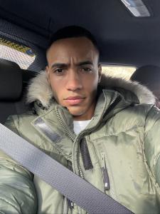 647888215: Chico busca chica en La Coruña